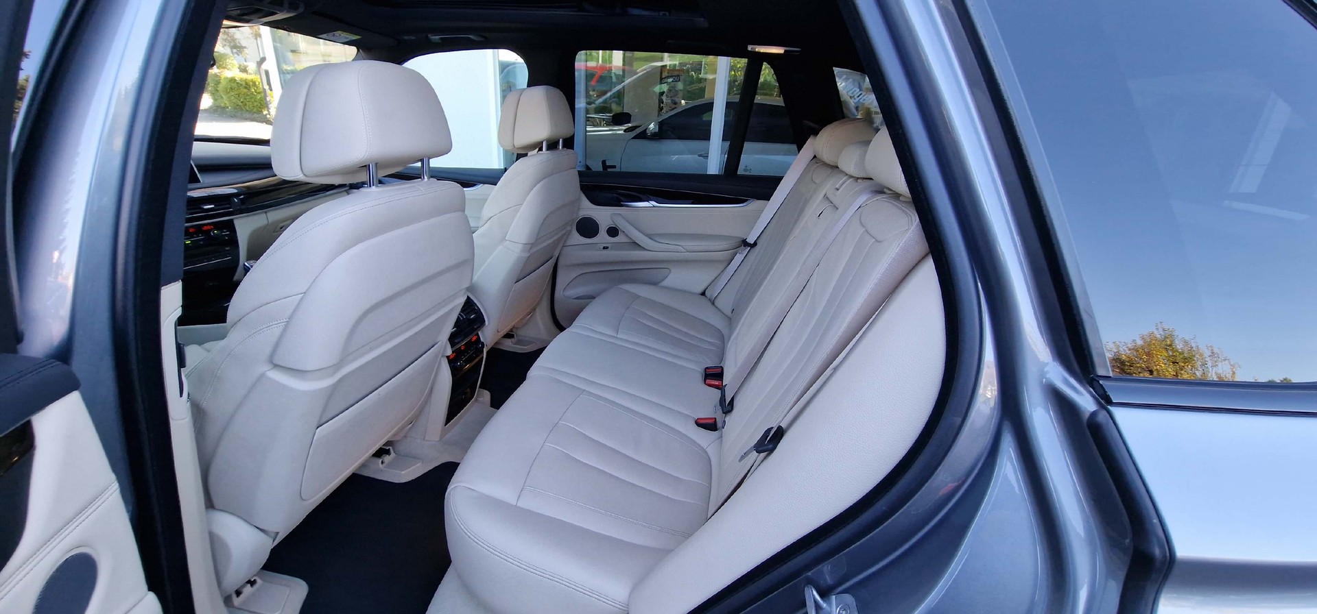 BMW X5 xDrive 40d Steptronic-image-13