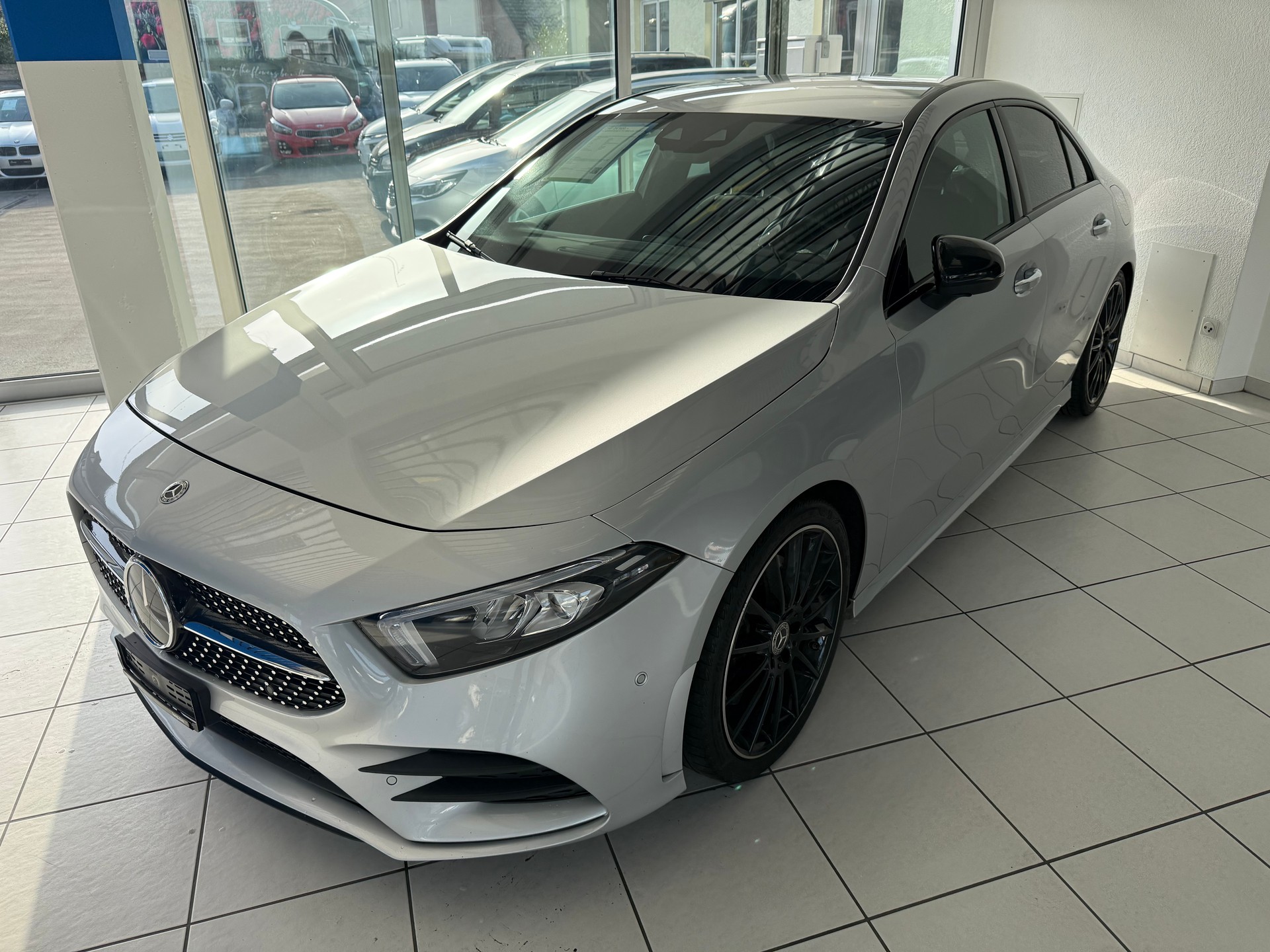 MERCEDES-BENZ A 250 AMG Line 7G-DCT-image-16