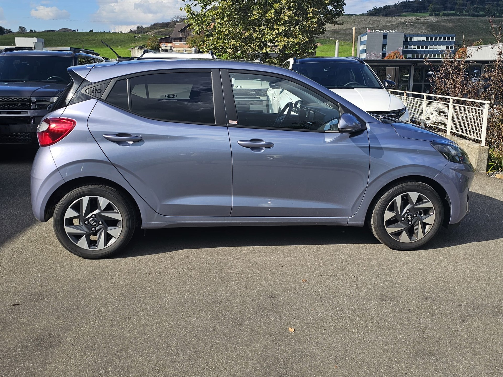 HYUNDAI i10 1.2 Amplia Aut.-image-4