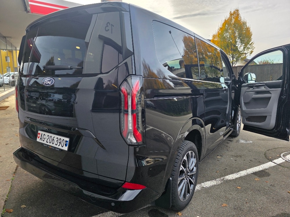 FORD Tourneo Bus 320 L1H1 TitaniumX Automat-image-5