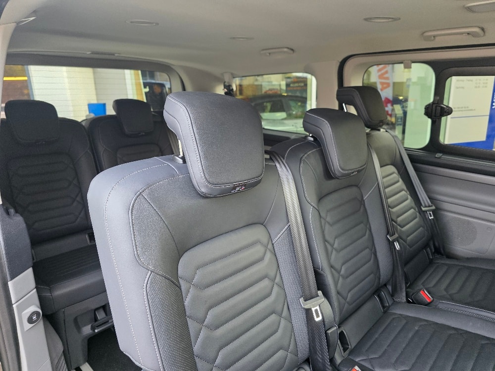 FORD Tourneo Bus 320 L1H1 TitaniumX Automat-image-12