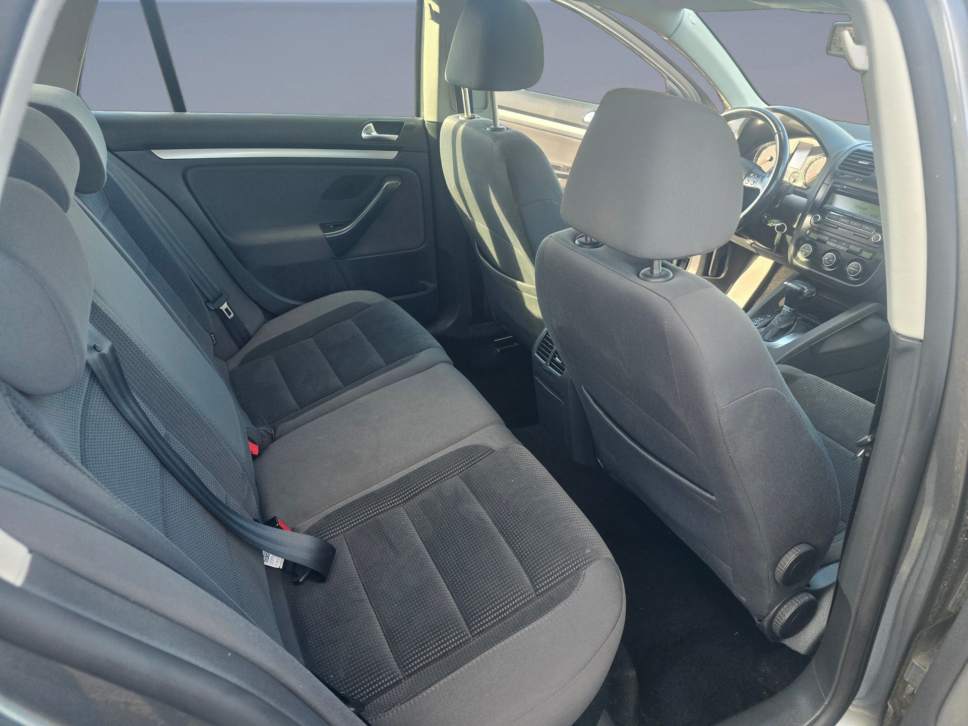 VW Golf Variant 1.4 TSI Trendline DSG-image-11
