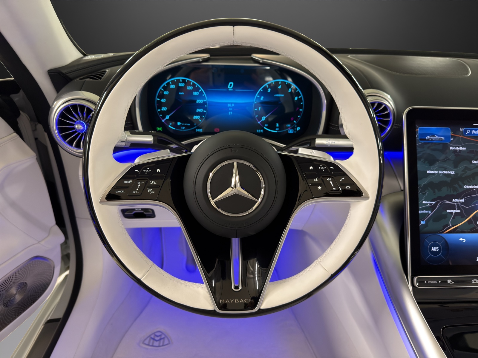 MERCEDES-BENZ SL 680 Maybach Monogram Series-image-17