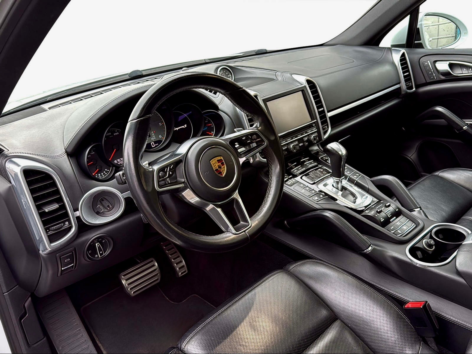 PORSCHE Cayenne S Diesel-showroom-element-1