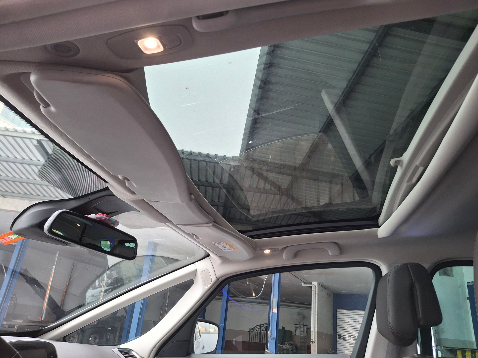 RENAULT Espace 1.6 TCe Swiss Edition EDC-image-14