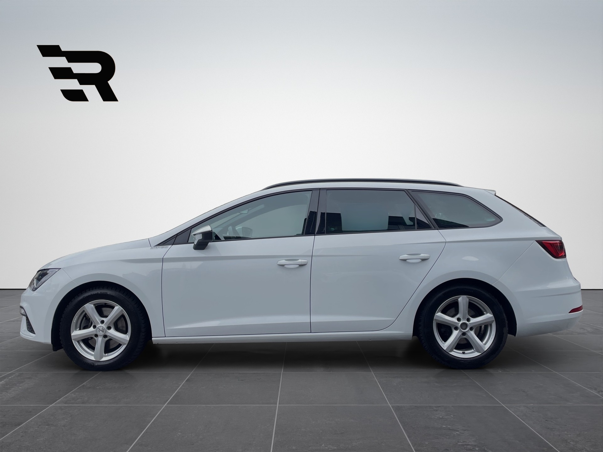 SEAT Leon ST 2.0 TSI SWISS FR DSG-image-1