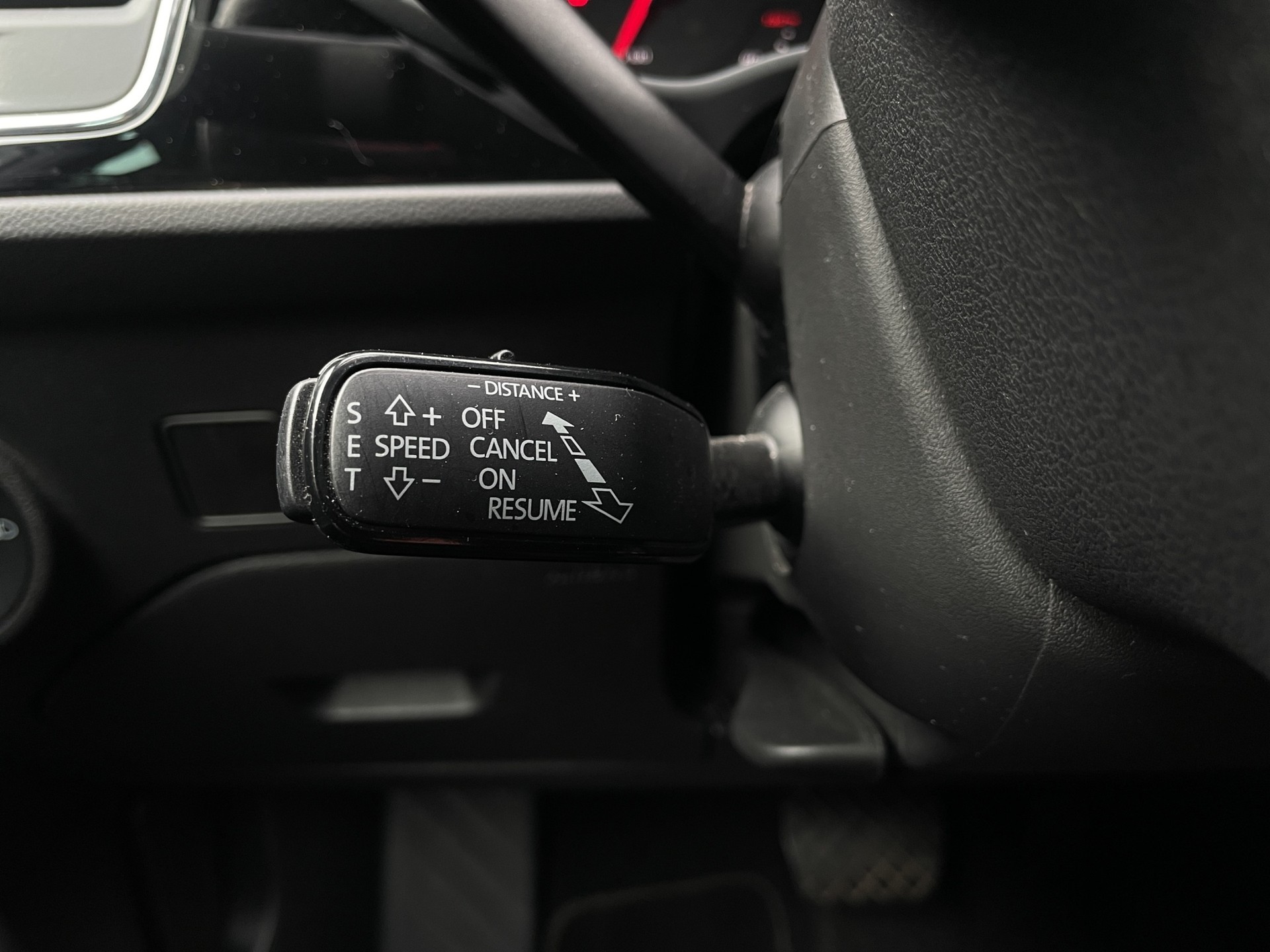 SEAT Leon ST 2.0 TSI SWISS FR DSG-image-28