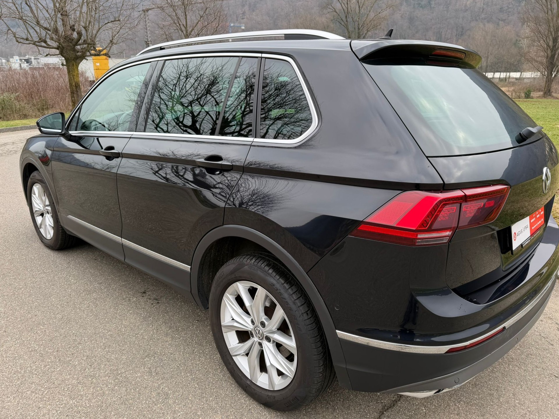 VW Tiguan 2.0TSI Highline 4Motion DSG-image-2