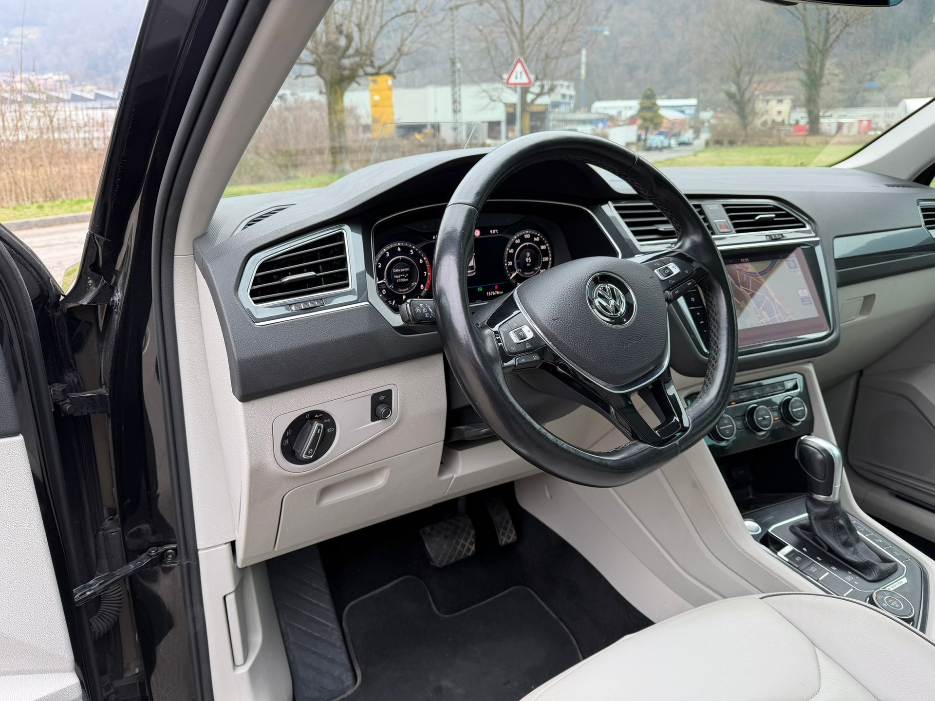 VW Tiguan 2.0TSI Highline 4Motion DSG-image-6