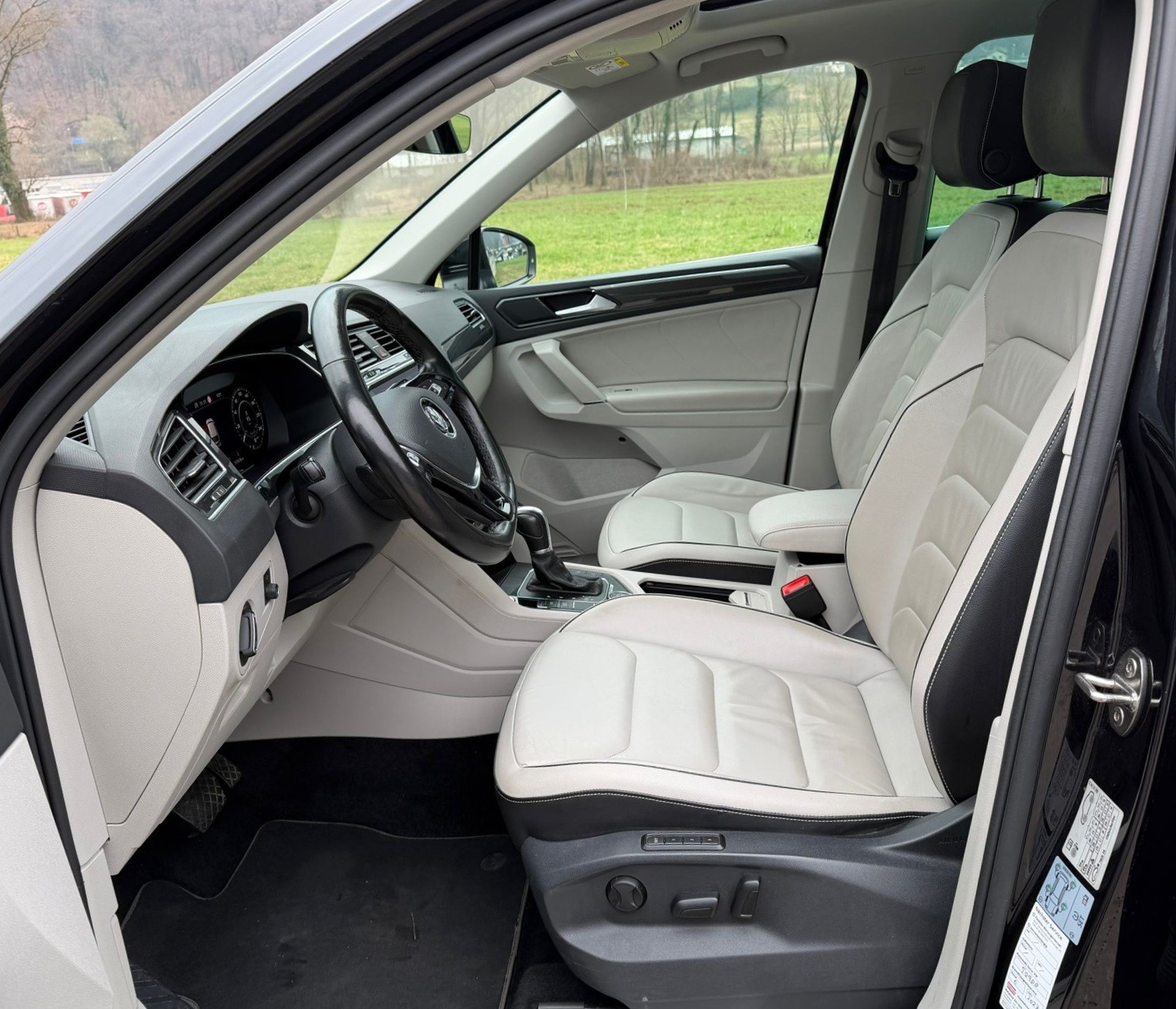 VW Tiguan 2.0TSI Highline 4Motion DSG-image-5