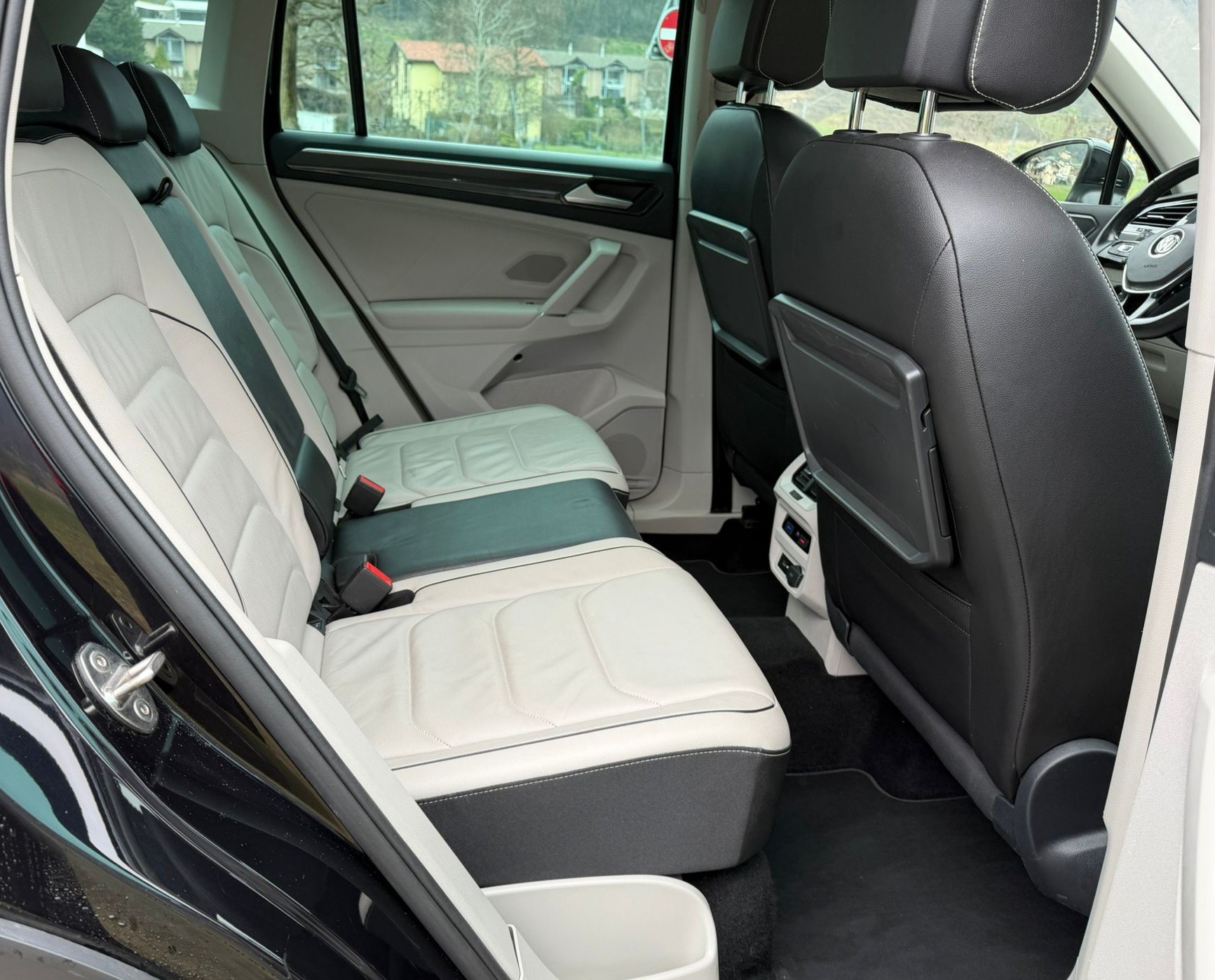VW Tiguan 2.0TSI Highline 4Motion DSG-image-10