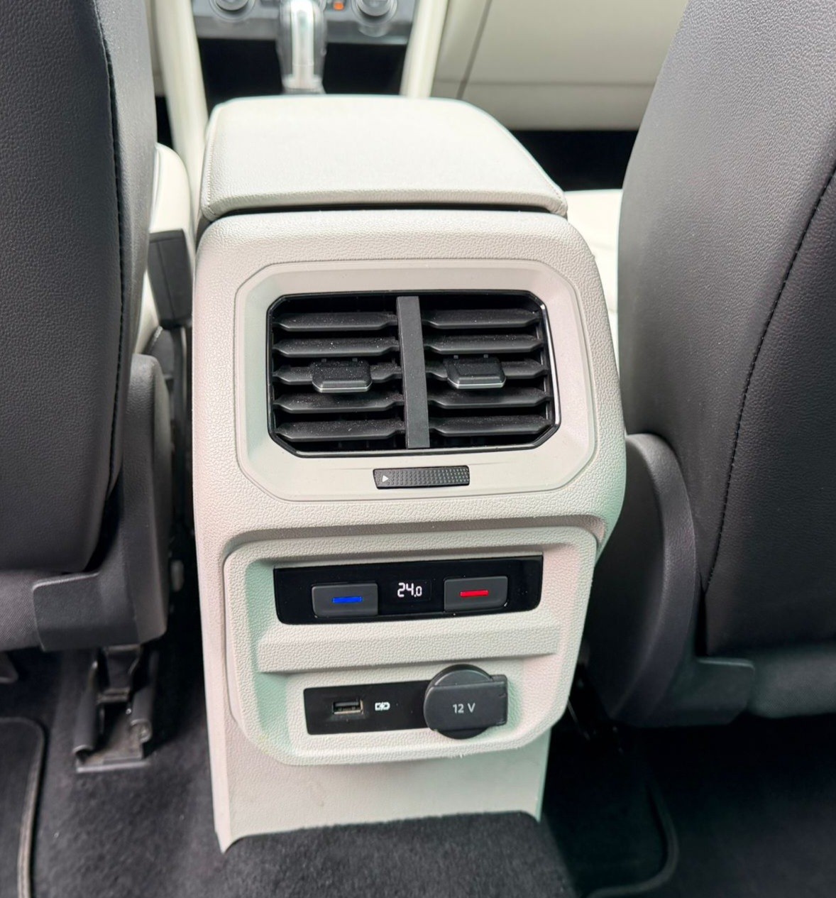 VW Tiguan 2.0TSI Highline 4Motion DSG-image-11