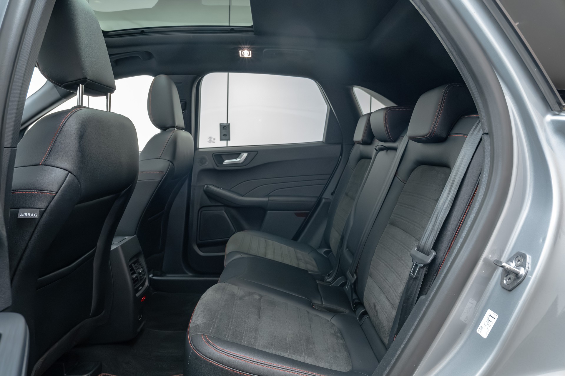 FORD Kuga 2.5 FHEV ST-Line X FWD-image-14
