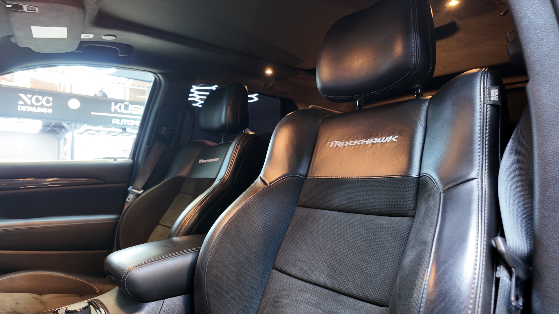 JEEP Grand Cherokee 6.2 V8 HEMI Trackhawk Automatic-image-9