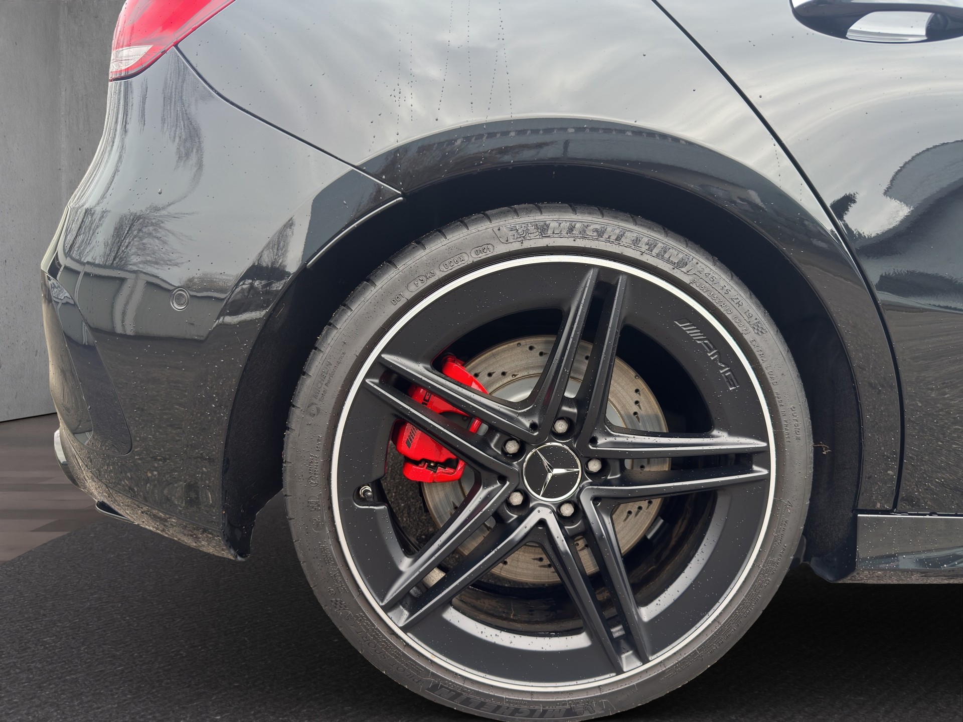 MERCEDES-BENZ A 45 S AMG 4Matic+ Speedshift-image-17