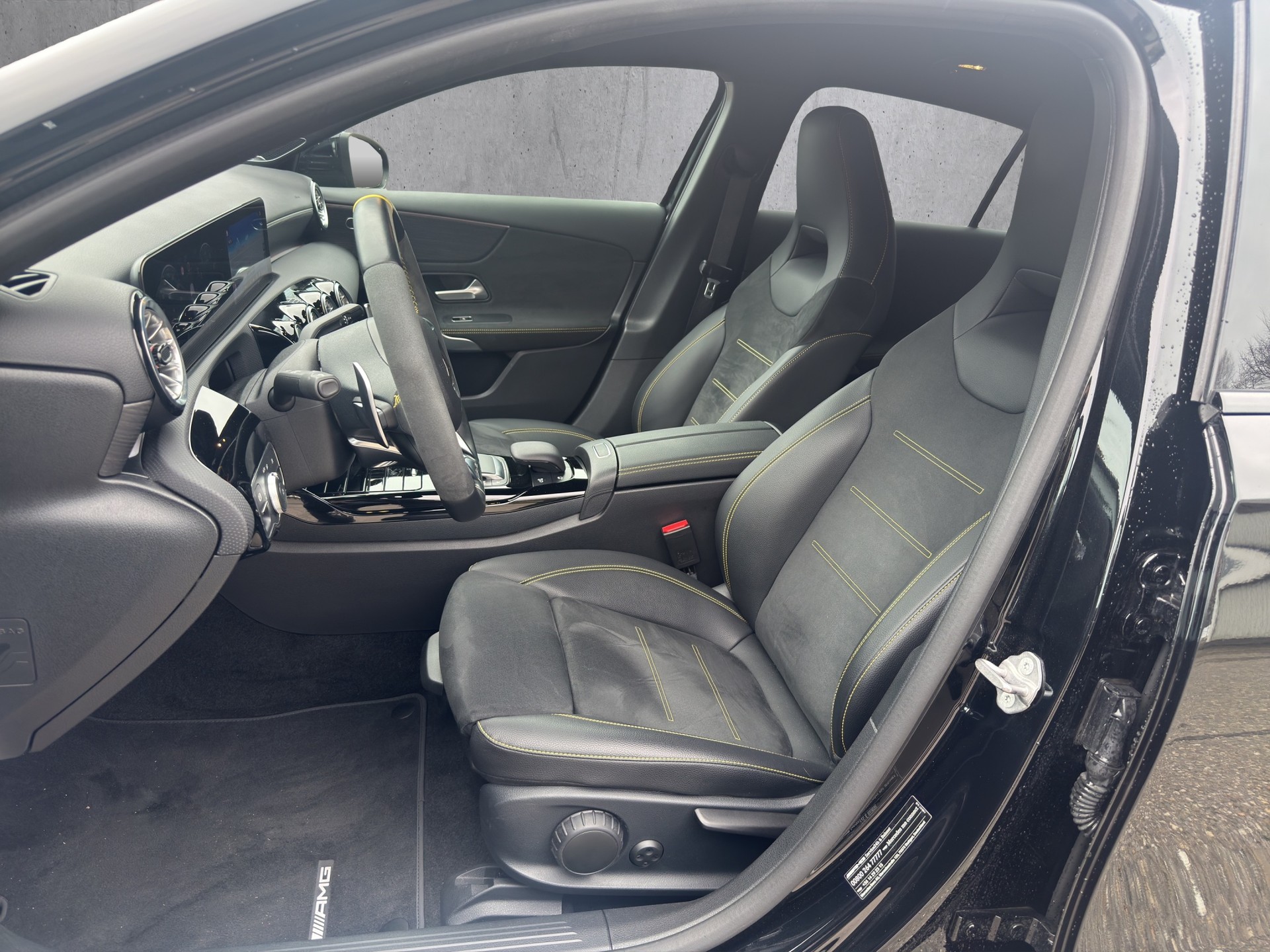 MERCEDES-BENZ A 45 S AMG 4Matic+ Speedshift-image-8