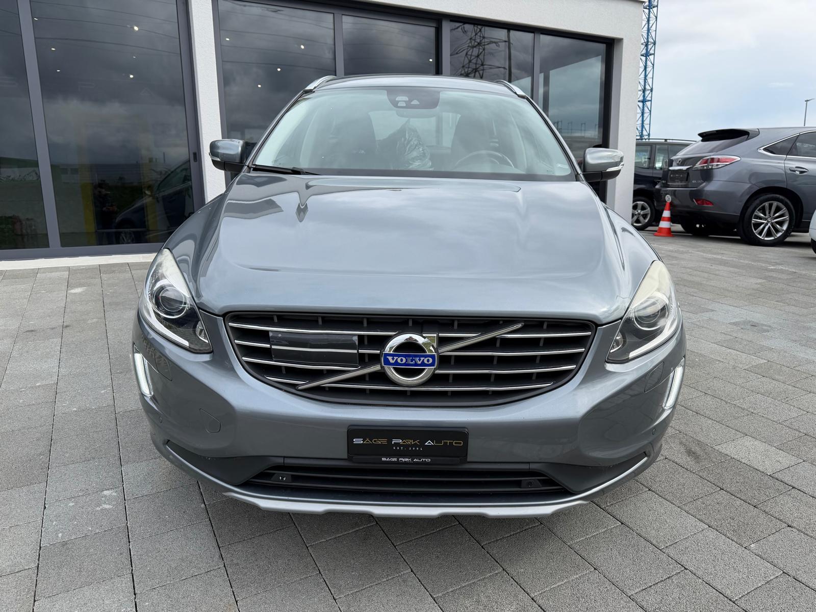 VOLVO XC60 2.4 D5 Summum AWD S/S-showroom-element-3