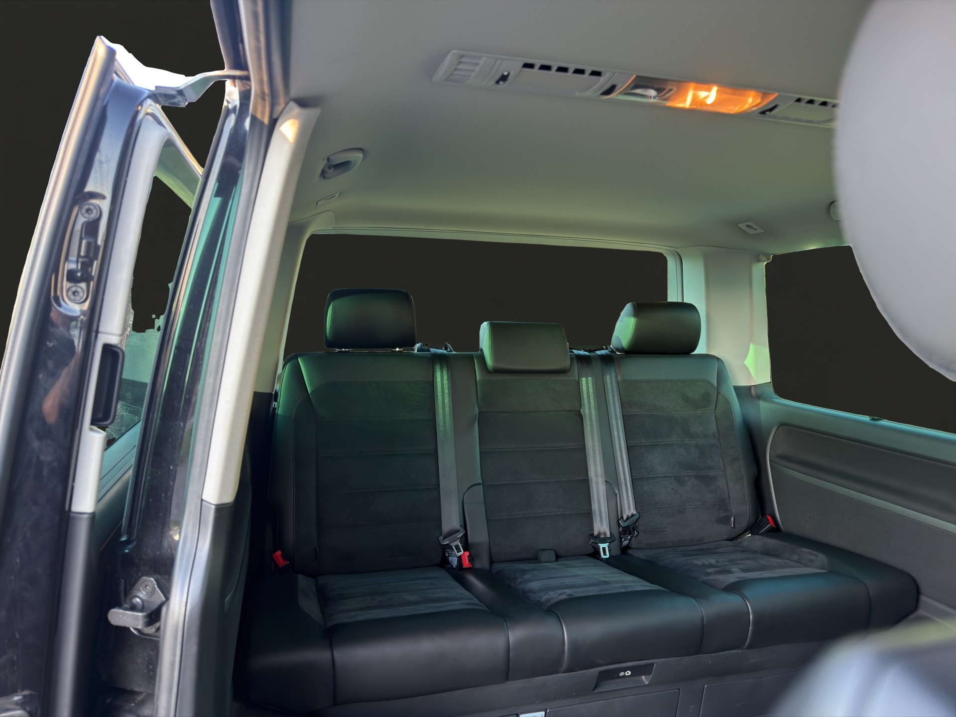 VW T6 Multivan 2.0 Bi-TDI Family Gen. Six 4Motion DSG-image-10