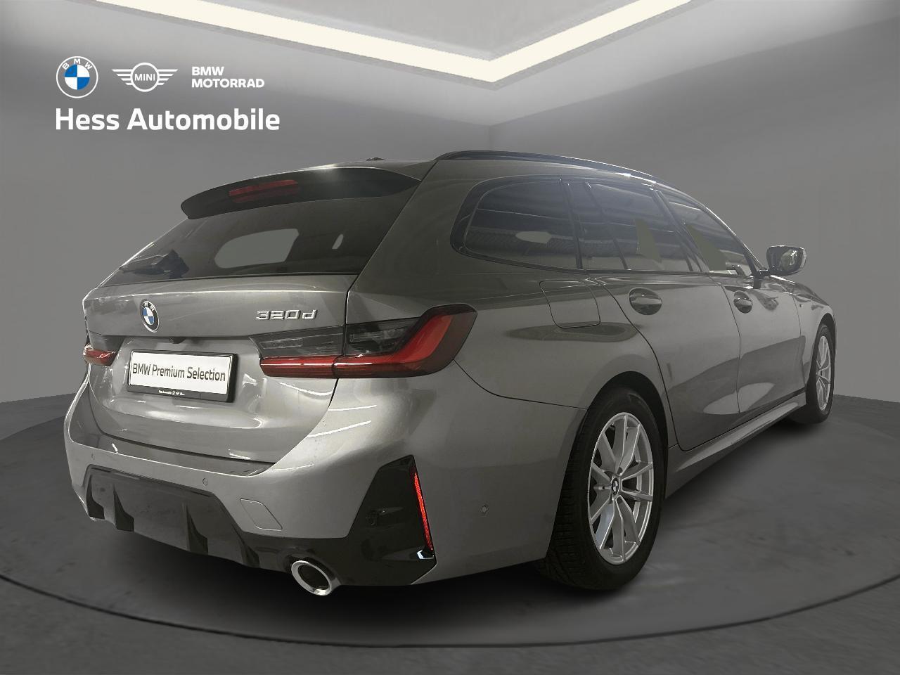 BMW 320d xDrive Touring M Sport-showroom-element-1