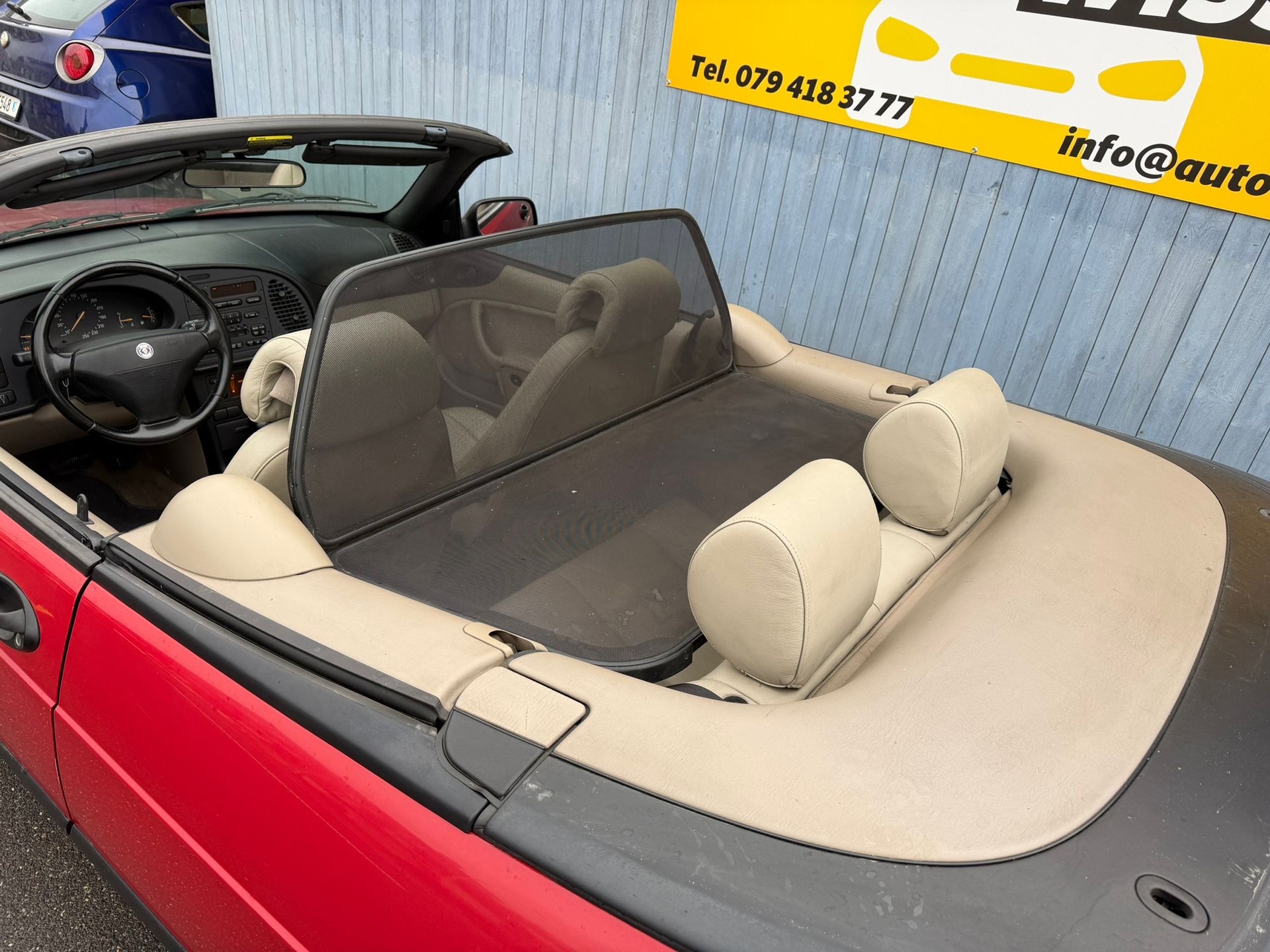 SAAB 900 SE 2.3i-16-image-19