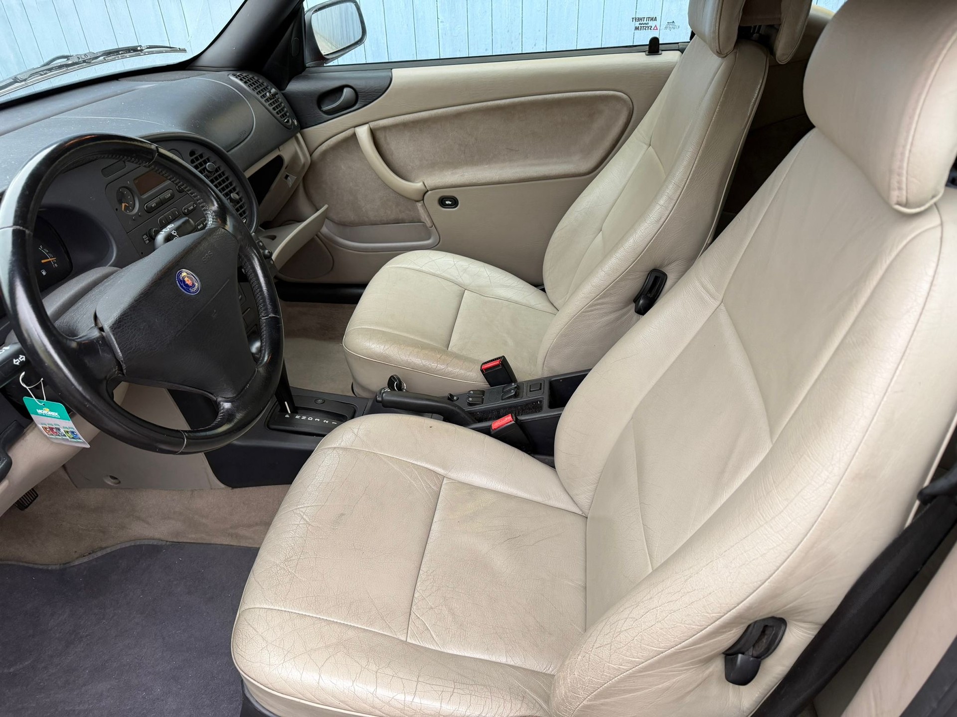 SAAB 900 SE 2.3i-16-image-21