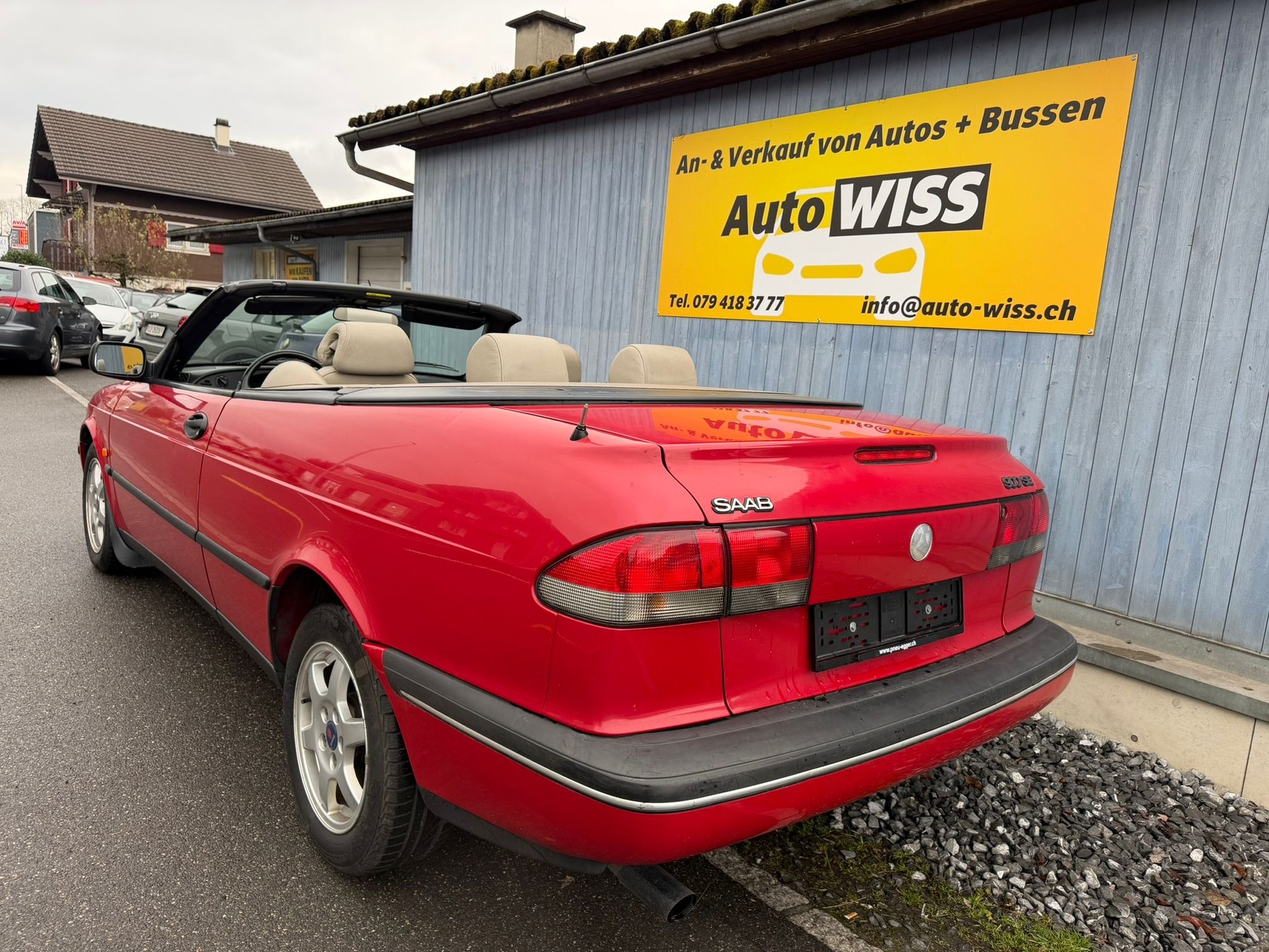 SAAB 900 SE 2.3i-16-image-38