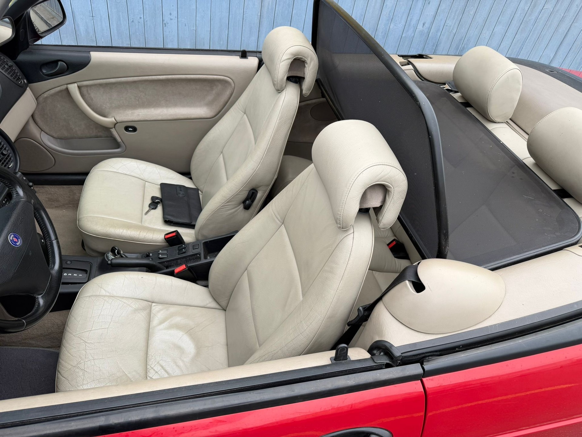 SAAB 900 SE 2.3i-16-image-24