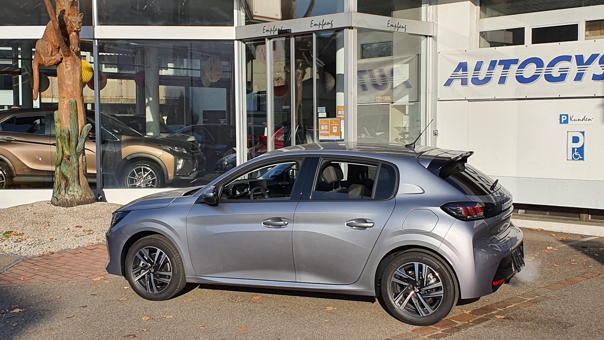 PEUGEOT 208 1.2 GS Sport-image-1