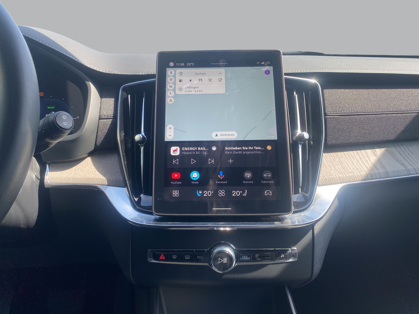 VOLVO XC90 T8 eAWD PluginHybrid Plus Dark Geartronic-image-11