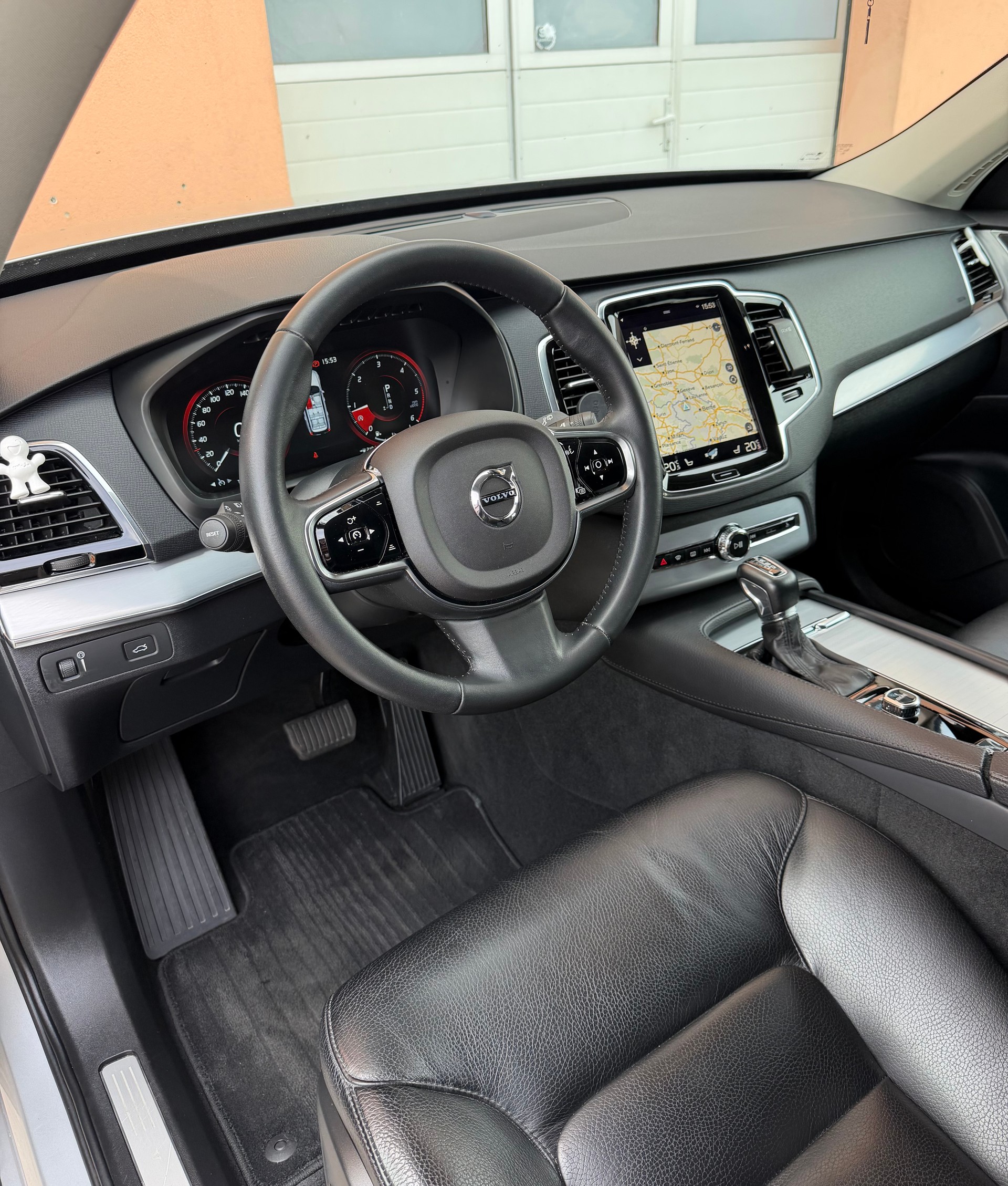 VOLVO XC90 D5 AWD Momentum Geartronic-image-7