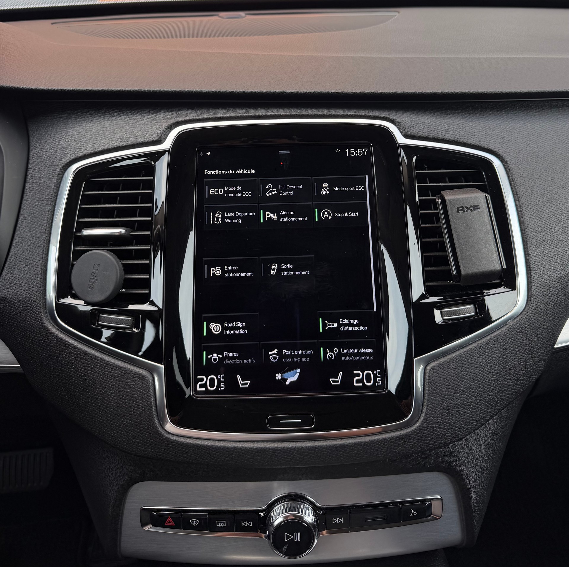 VOLVO XC90 D5 AWD Momentum Geartronic-image-9