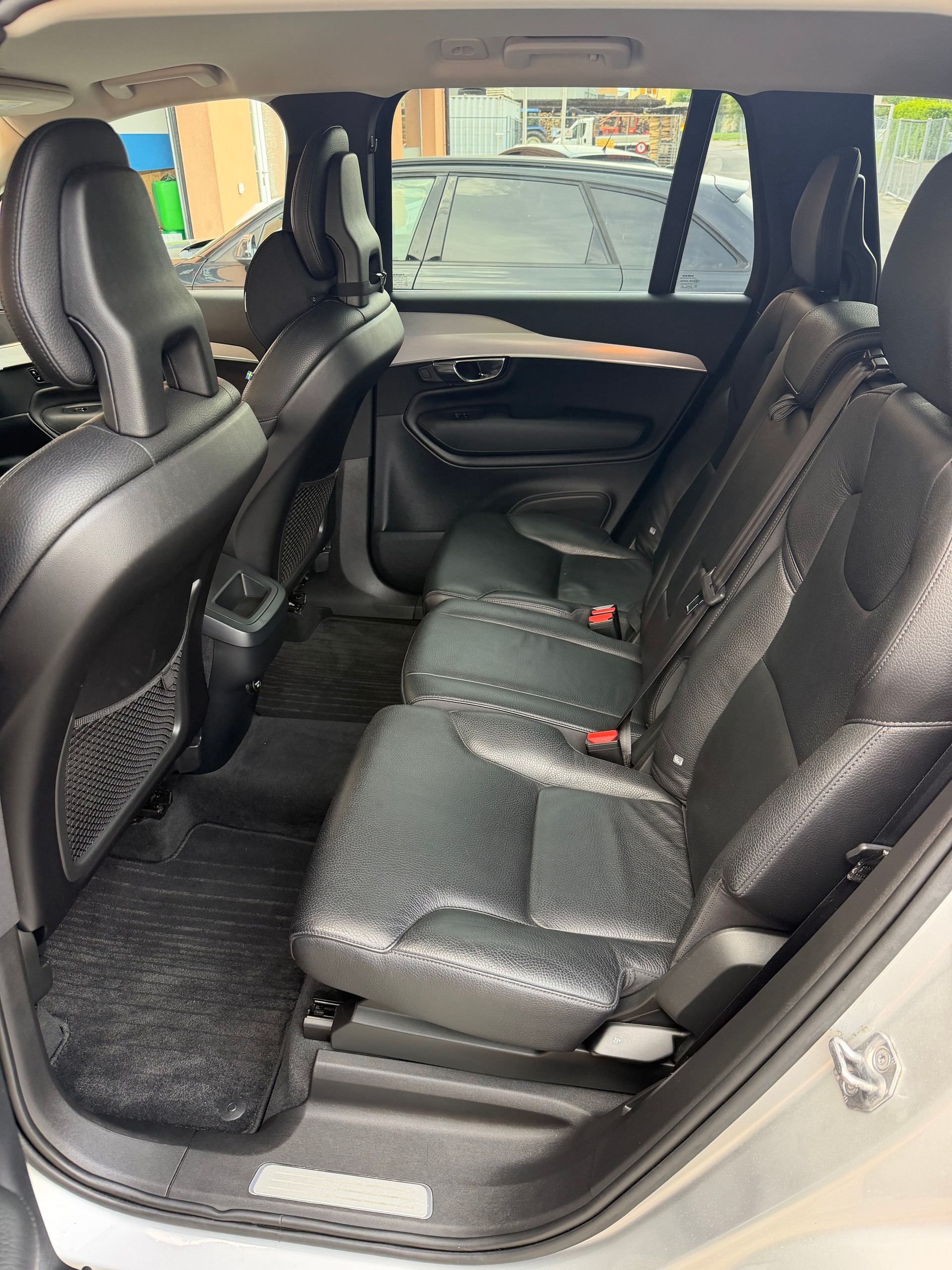 VOLVO XC90 D5 AWD Momentum Geartronic-image-11