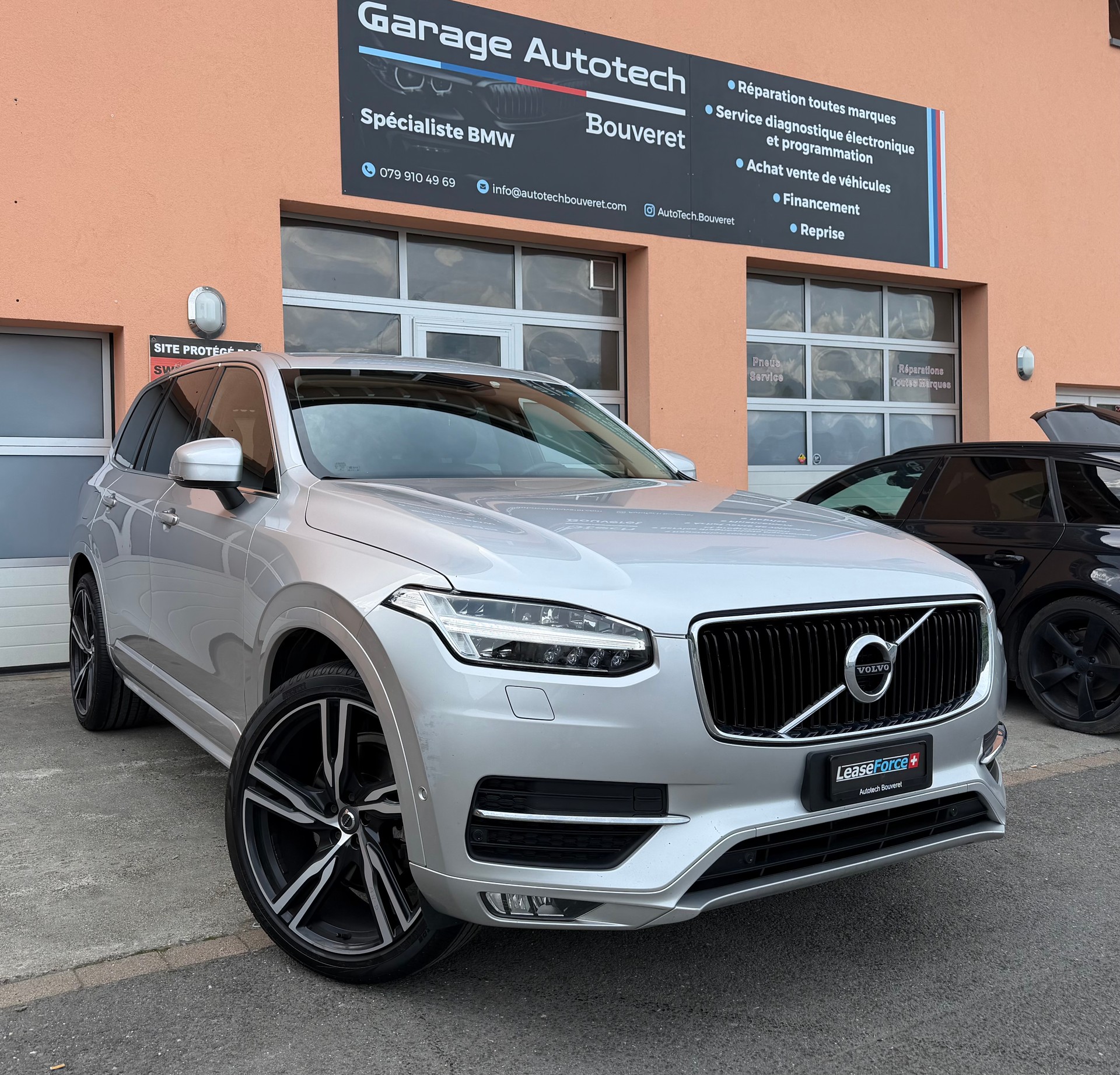 VOLVO XC90 D5 AWD Momentum Geartronic