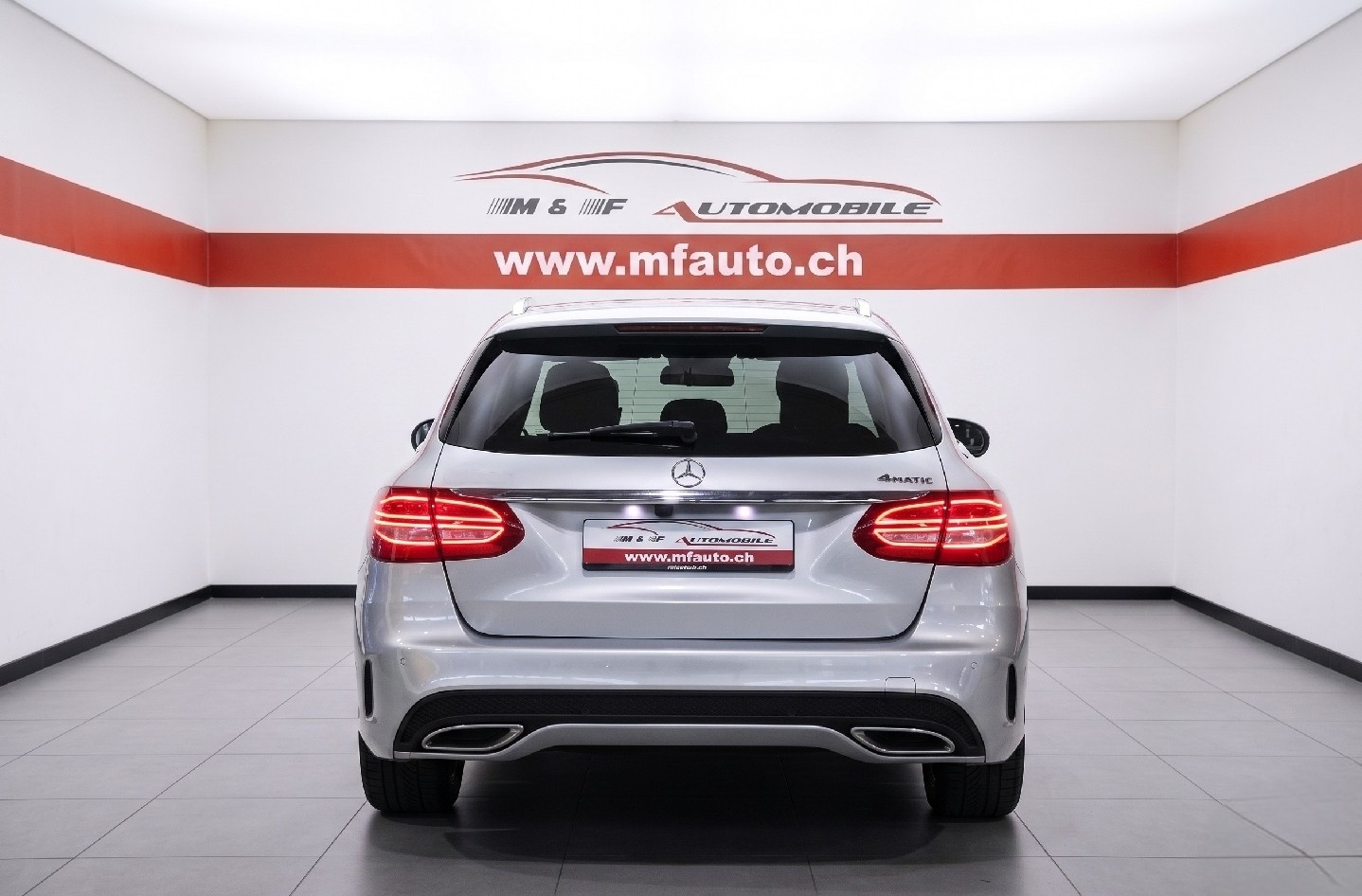 MERCEDES-BENZ C 250 d Swiss Star AMG Line 4m Kombi-image-4