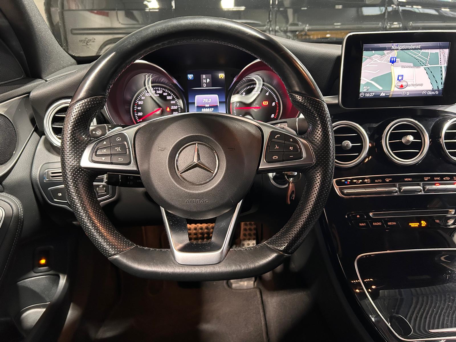 MERCEDES-BENZ C 250 d Swiss Star AMG Line 4m Kombi-image-11