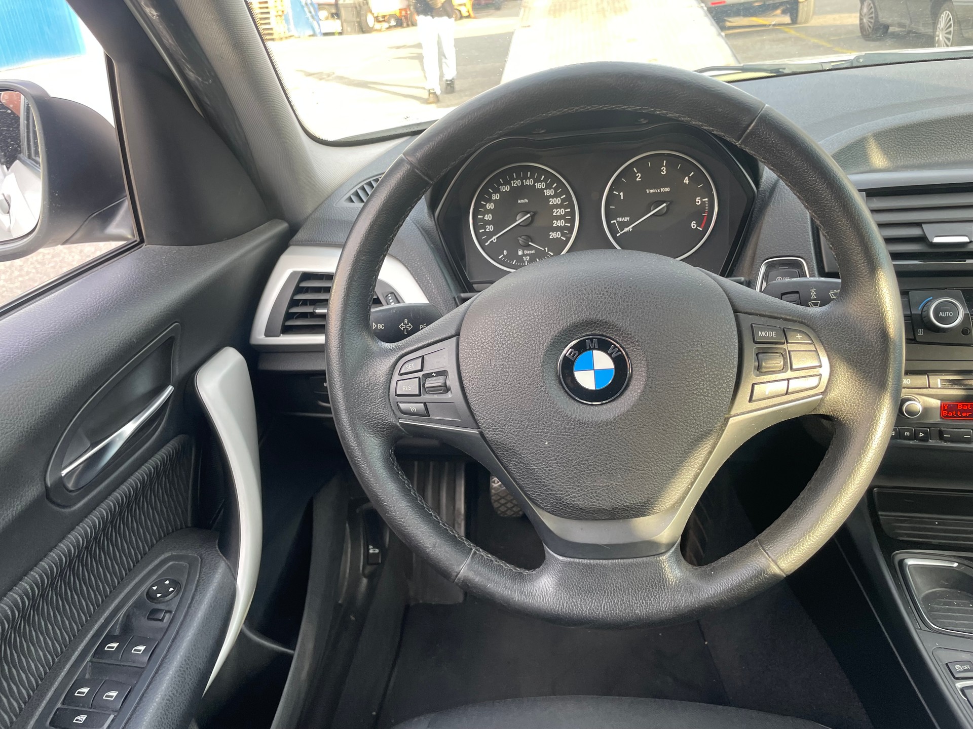 BMW 116d Urban Line-image-9