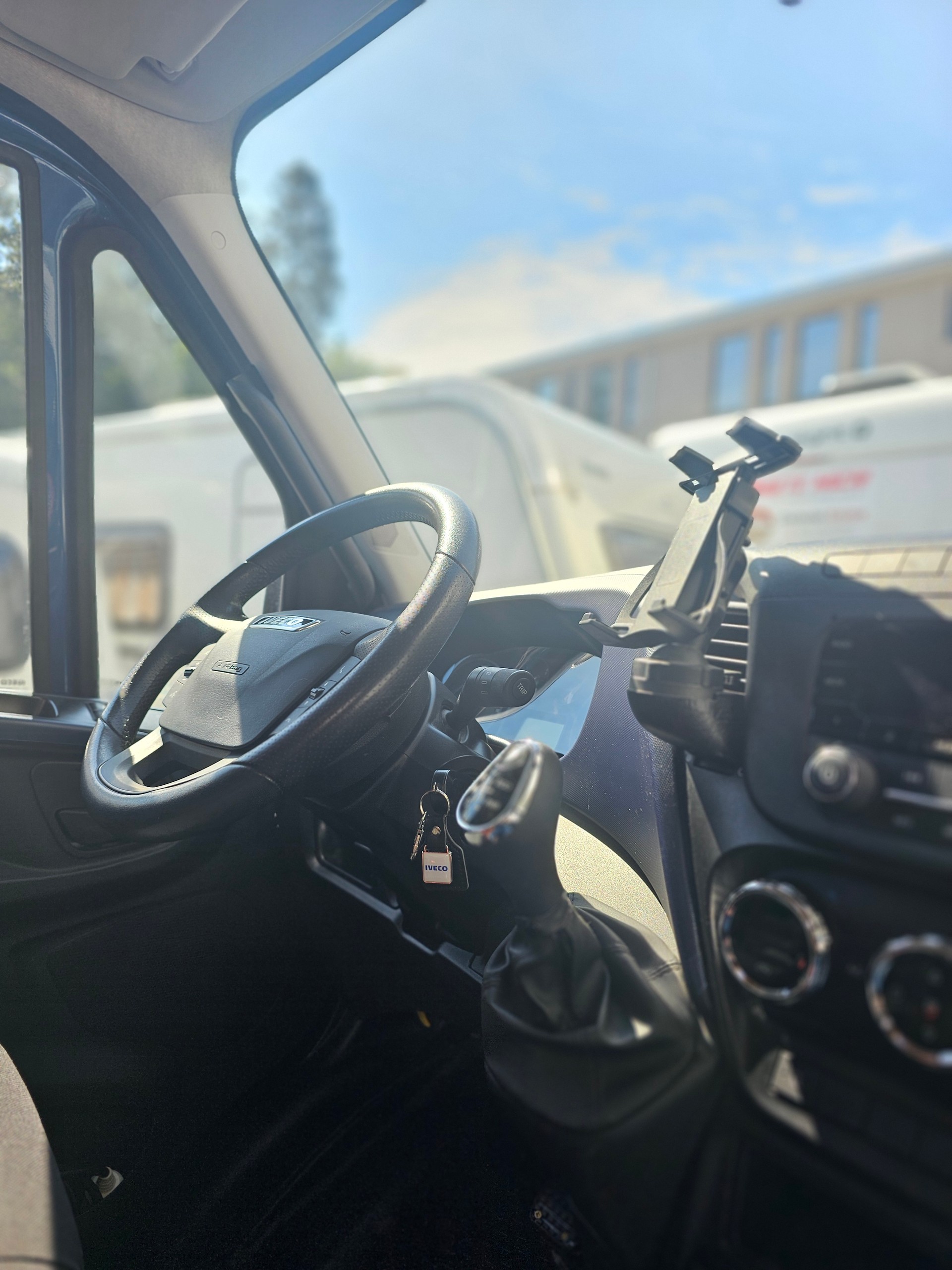 IVECO Camper-image-5