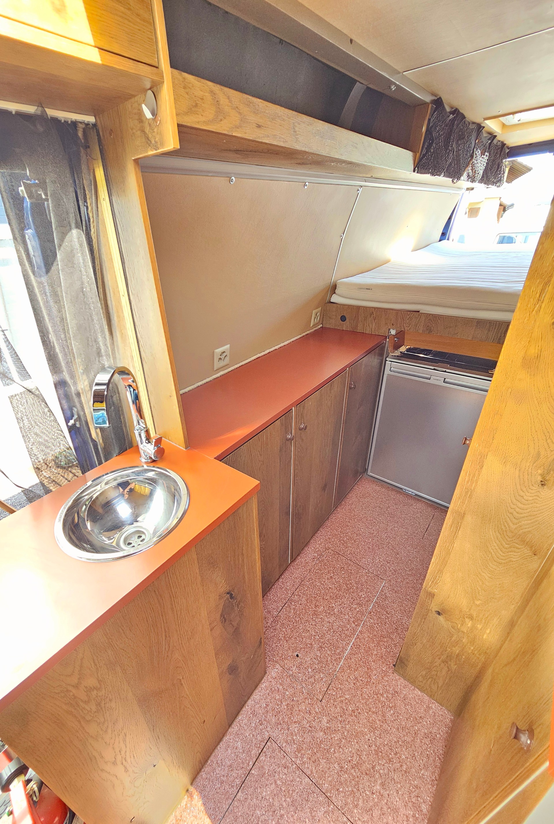 IVECO Camper-image-7