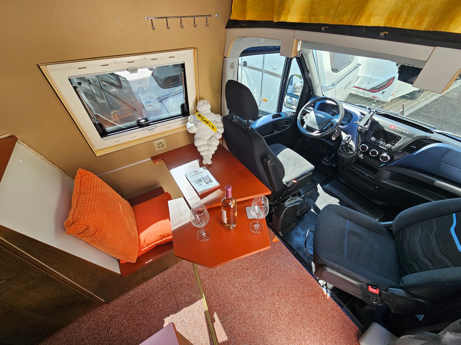 IVECO Camper-image-4