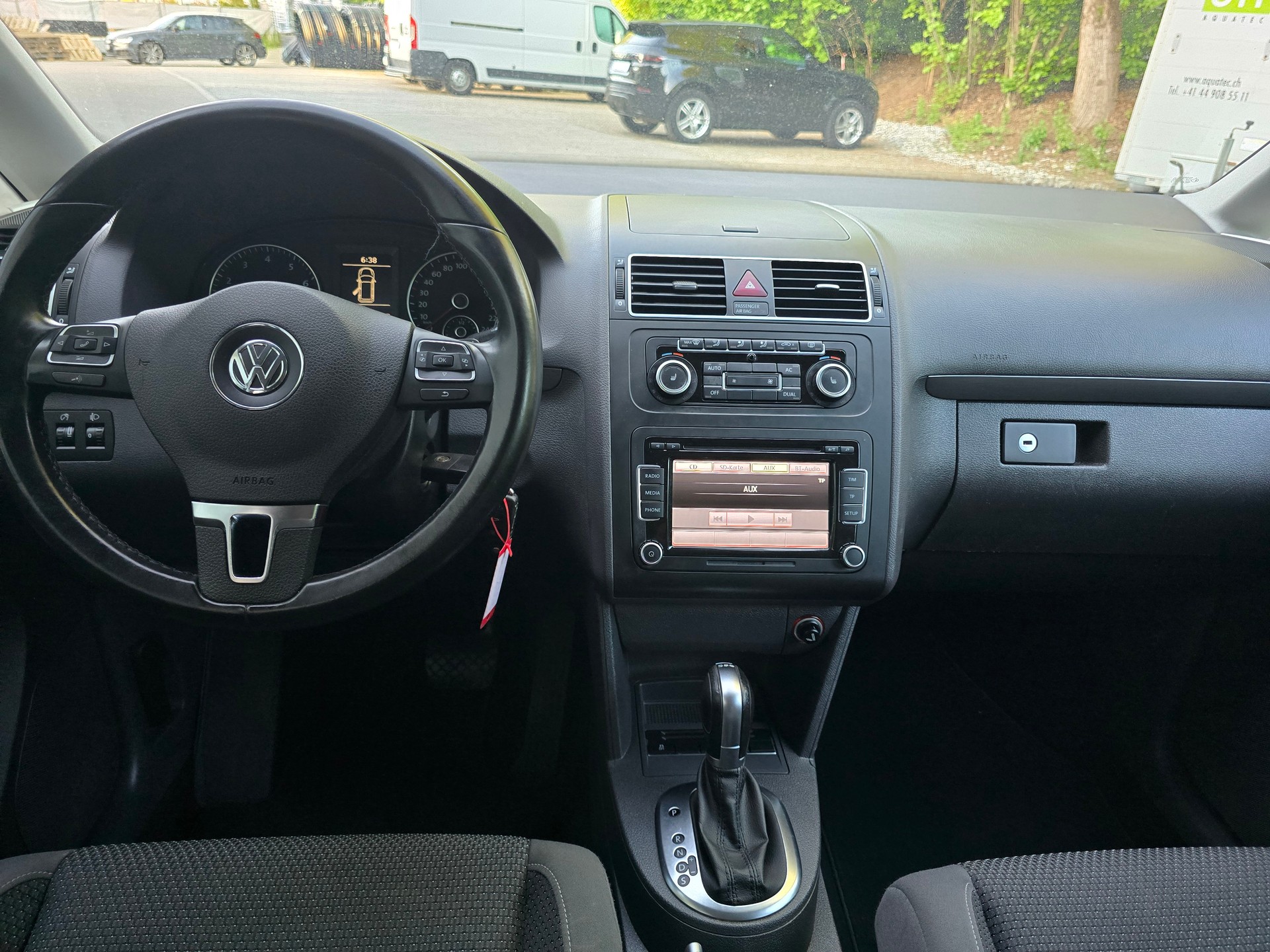 VW Touran 1.4 TSI Highline DSG-image-10