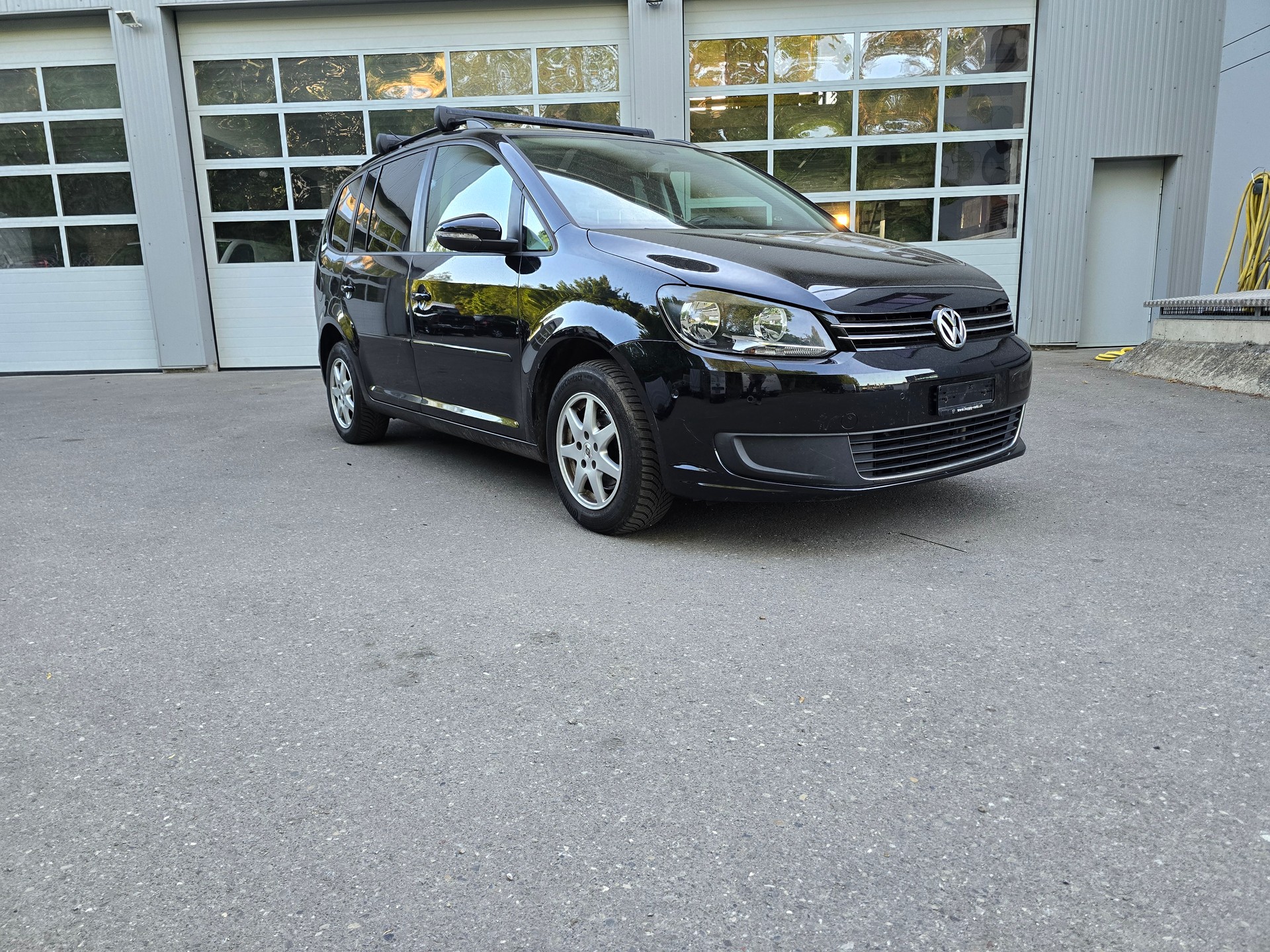 VW Touran 1.4 TSI Highline DSG-image-2