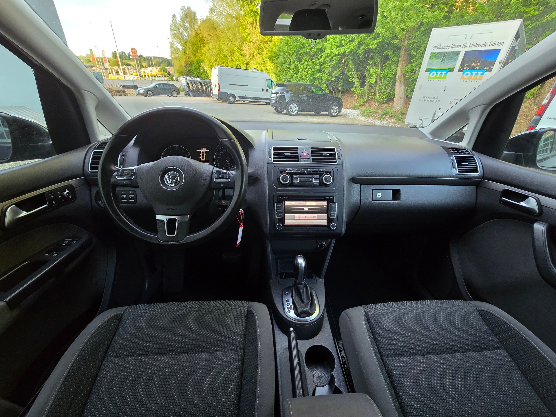 VW Touran 1.4 TSI Highline DSG-image-9