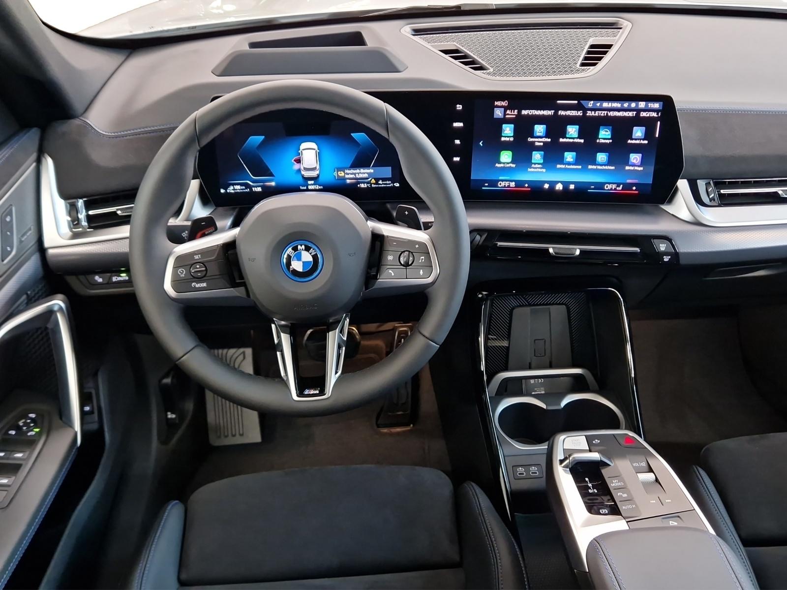 BMW X1 xDrive30e M Sport-showroom-element-1