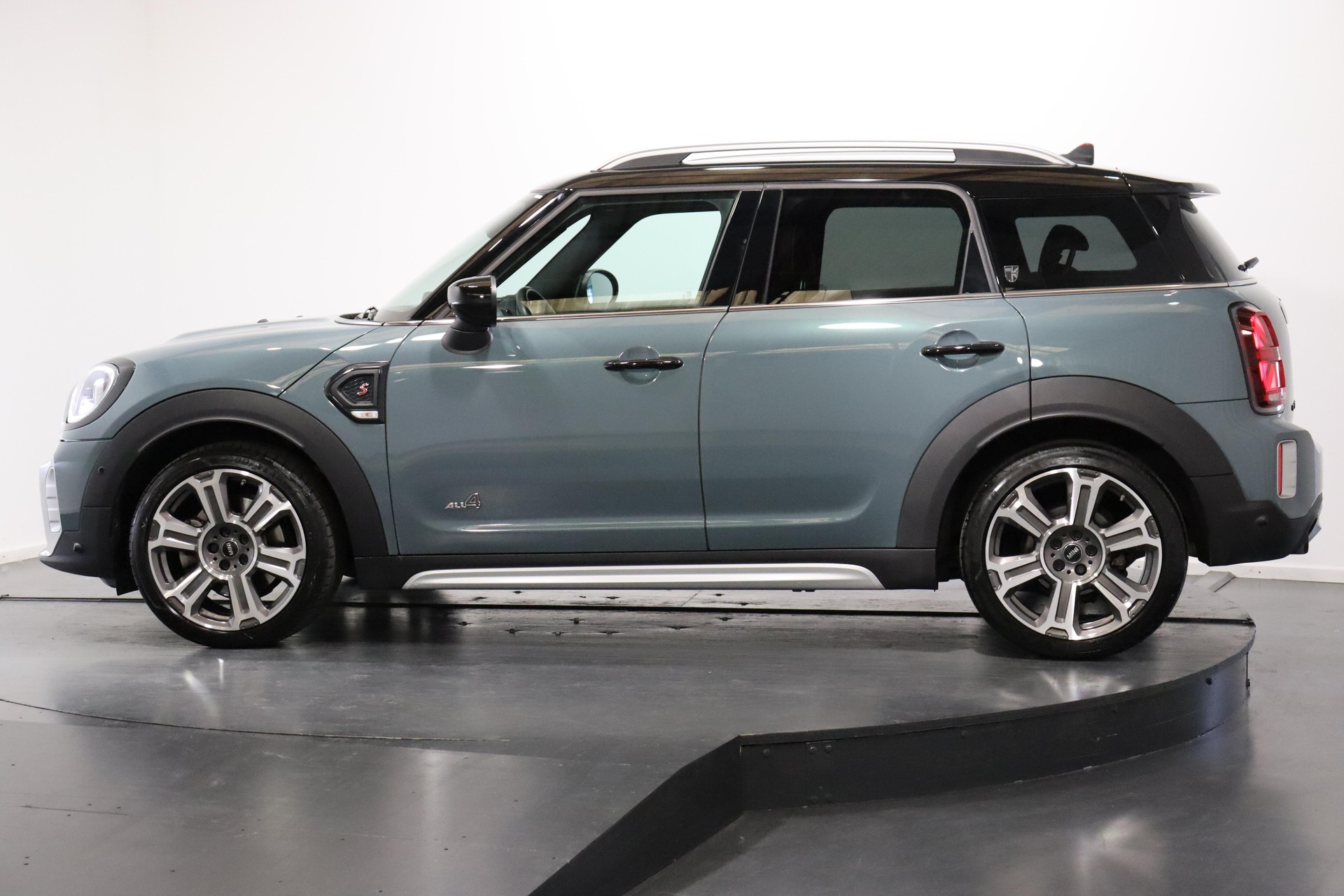 MINI Countryman F60 2.0i Cooper S SAG ALL4-showroom-element-1