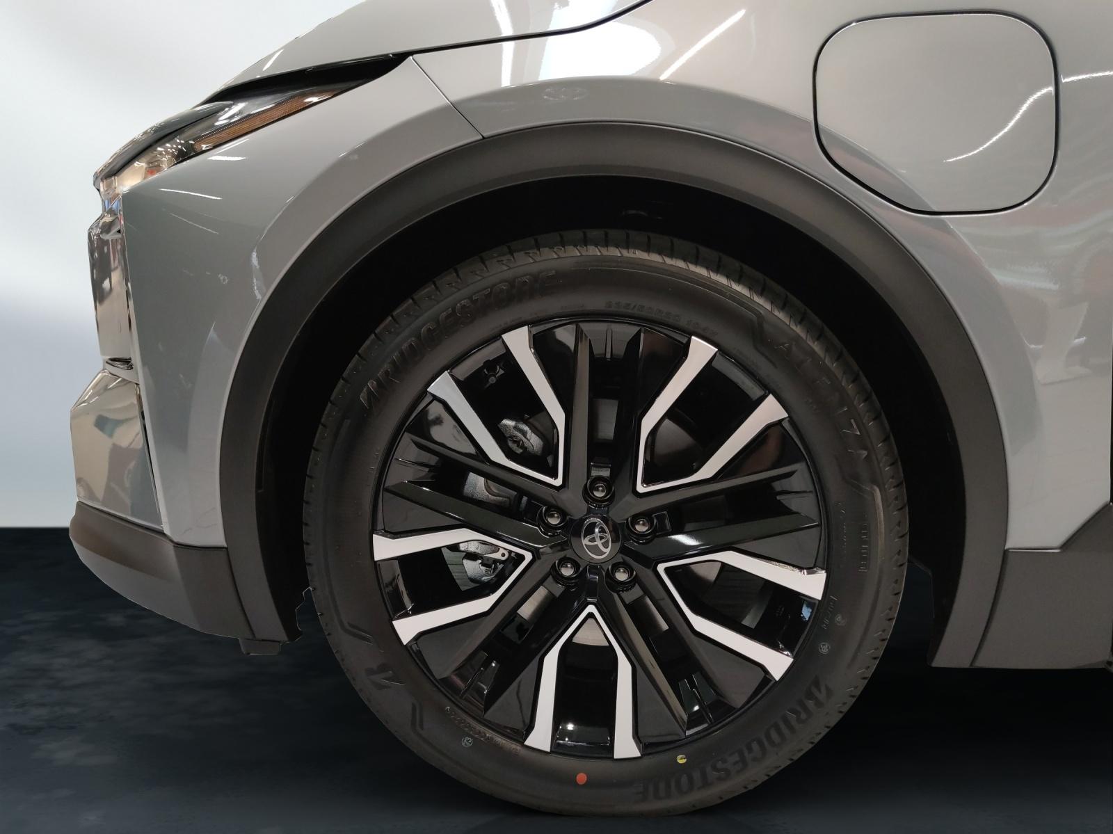 TOYOTA C-HR+ Style AWD-image-18