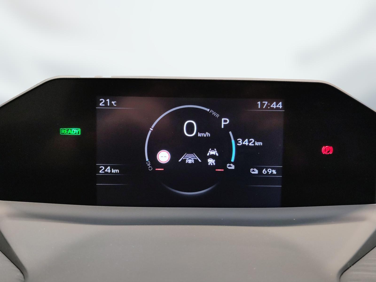 TOYOTA C-HR+ Style AWD-image-13