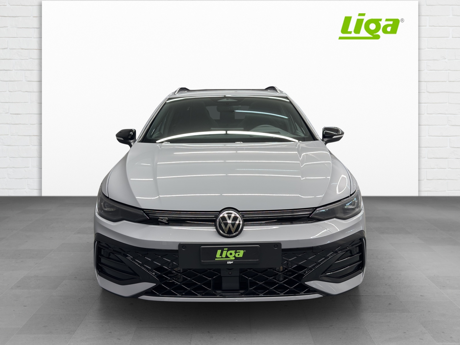 VW Golf VIII Variant 2.0 TSI R-Line DSG 4motion-showroom-element-1