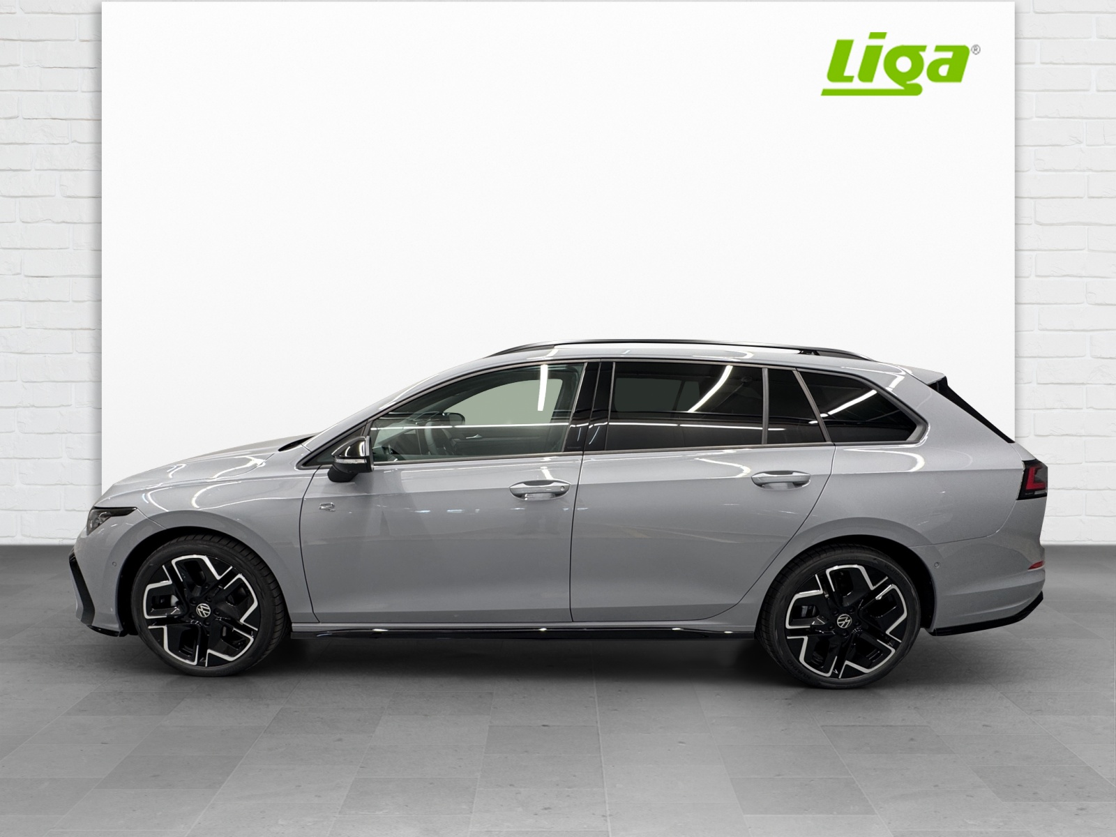 VW Golf VIII Variant 2.0 TSI R-Line DSG 4motion-showroom-element-2