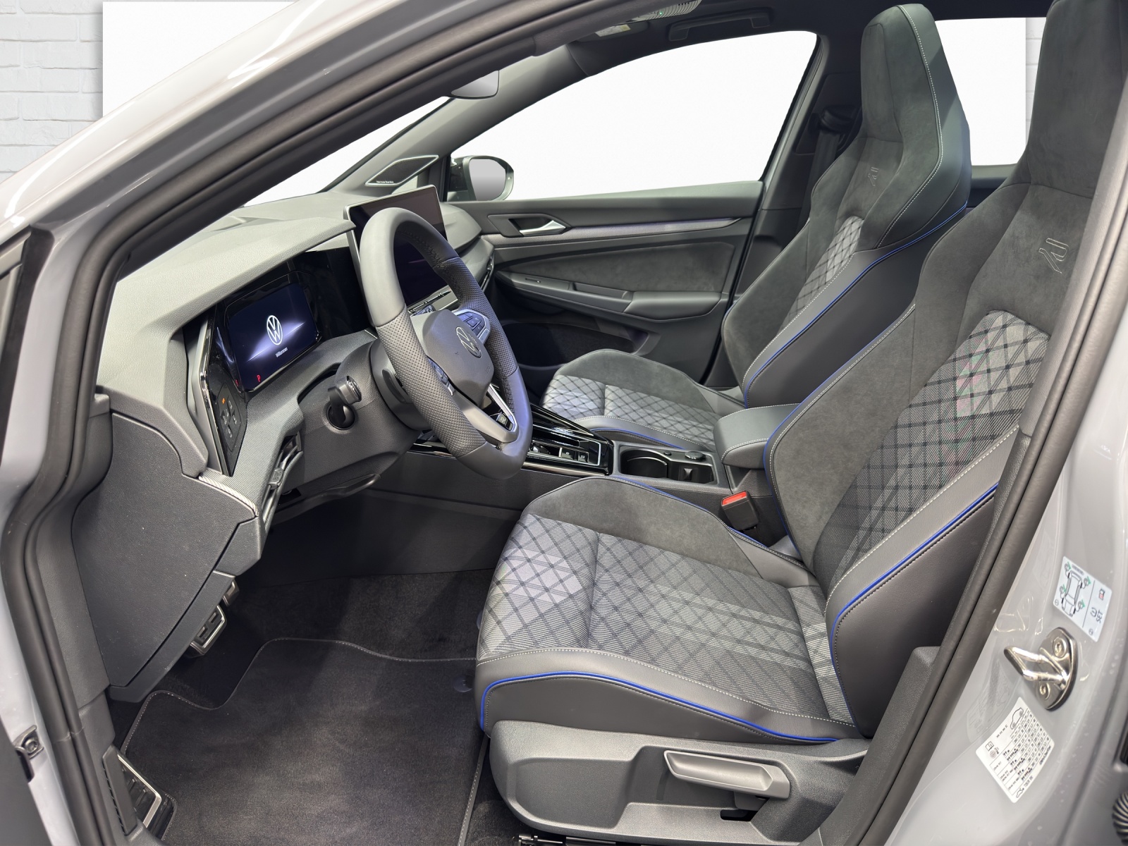 VW Golf VIII Variant 2.0 TSI R-Line DSG 4motion-image-6