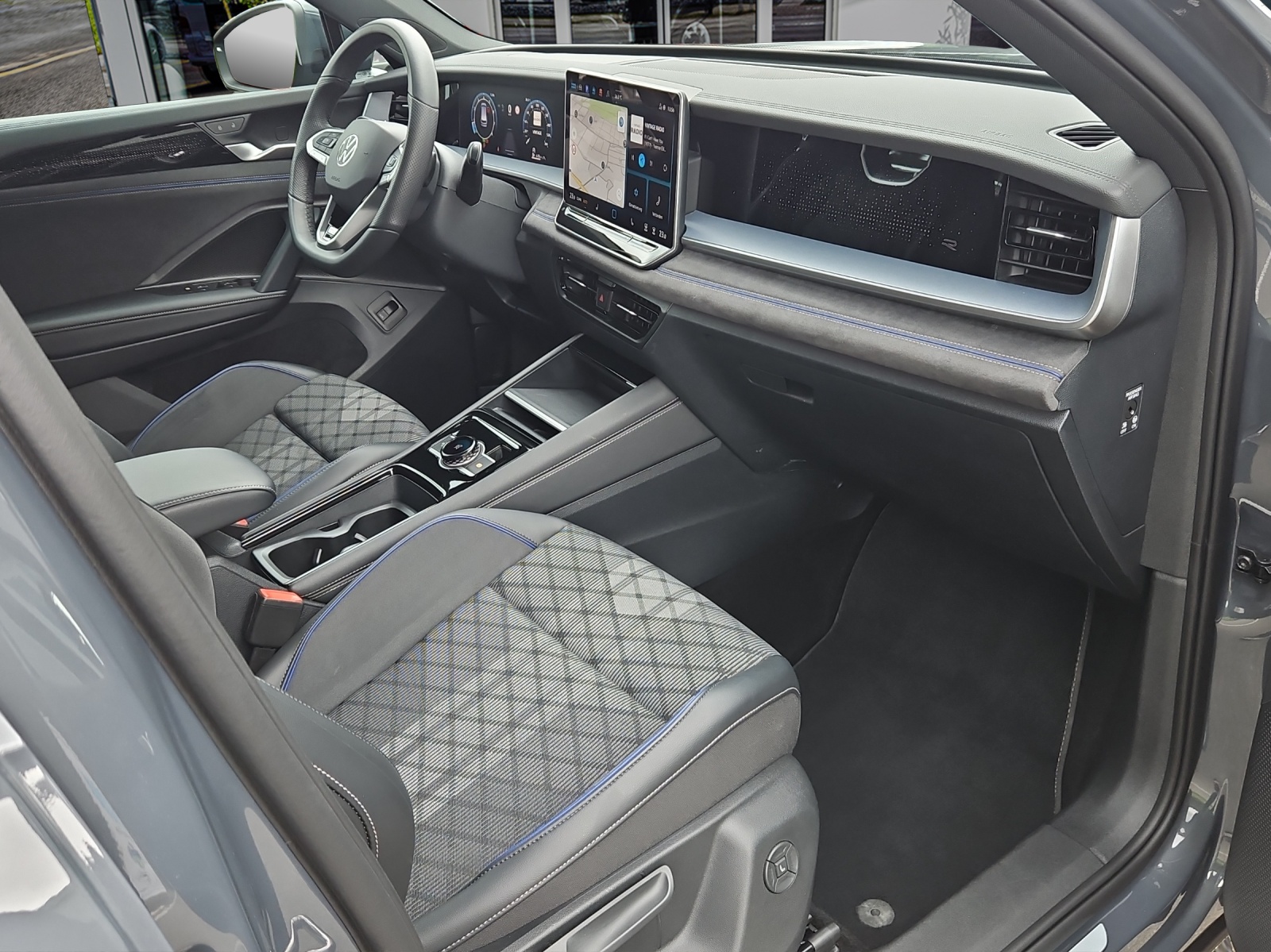 VW Tayron 2.0 TSI R-Line DSG 4Motion-image-19